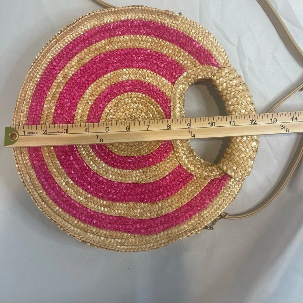 Mud Pie NWT Round Straw Bag with Hot Pink Circles Shoulder Strap and Handles - Picture 15 of 16